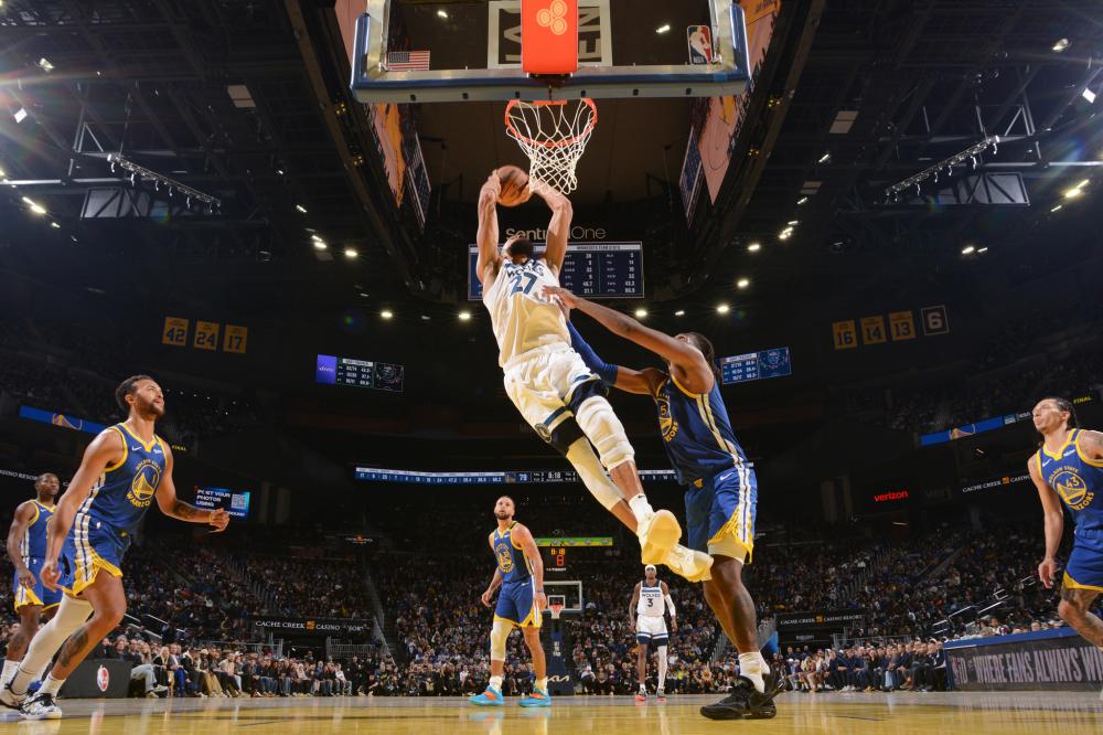 板球拼抢上 板球拼抢上